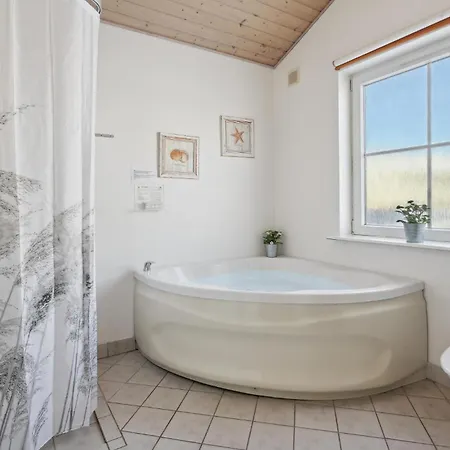 Pet Friendly In With Wifi Holiday home Grasten