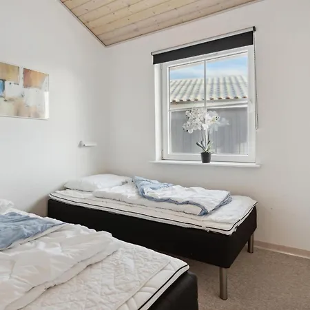 Pet Friendly In With Wifi Holiday home Grasten