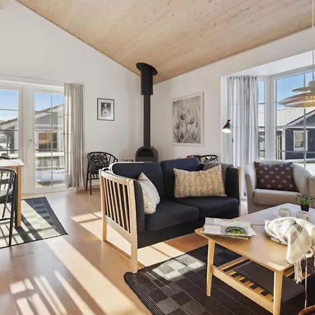 Pet Friendly In With Wifi Holiday home Grasten